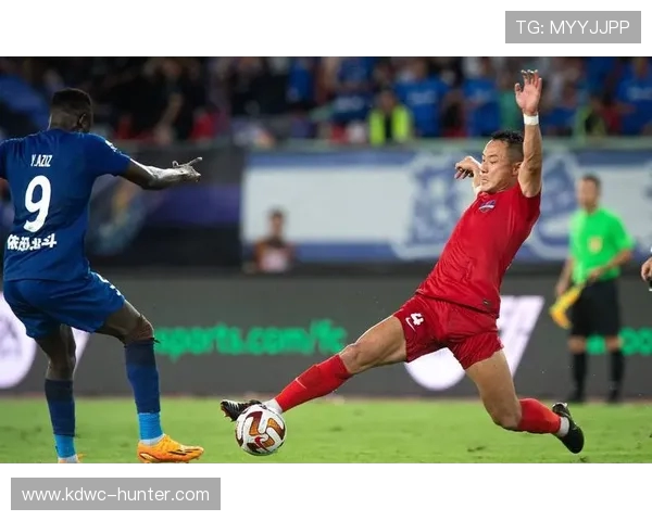 武汉羽毛球队在钻石联赛积分榜中以60分稳居第一，展现强劲实力